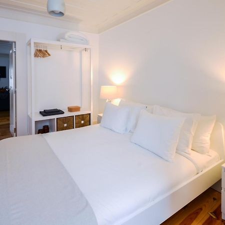 Sunny And Stylish Apartment - 11 Min To The Center Lisbon Bagian luar foto